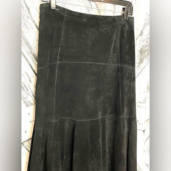 CAbi Black Suede Skirt High Low Trumpet Side Zip Partially Lined 8 - Picture 2 of 7